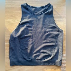 Lululemon graphite grey crop tank top, size 6
